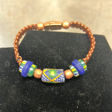 Load image into Gallery viewer, African trade beaded macrame bracelet