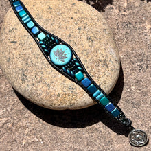 Load image into Gallery viewer, Blue lotus blossom bracelet