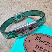 Load image into Gallery viewer, Horse bracelet on embossed teal leather