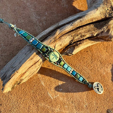 Load image into Gallery viewer, Dragonfly bracelet in teal
