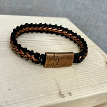 Load image into Gallery viewer, Unisex/Men’s wheat chain leather bracelet
