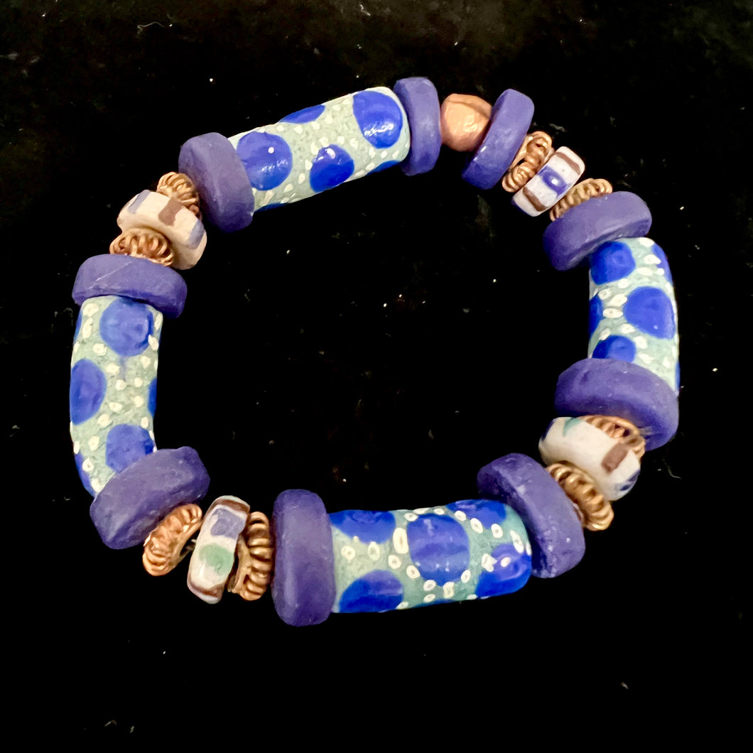 African trade stretch bracelet aqua/royal blue/white