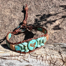 Load image into Gallery viewer, Turquoise and matte gold bird bracelet
